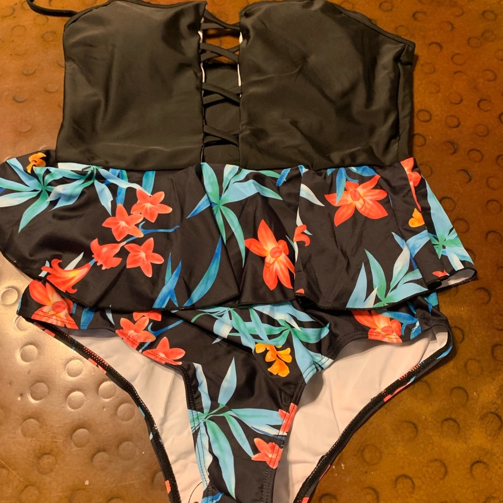 Women's XL Swim Suit Swimsuit Bathing Suit Bra